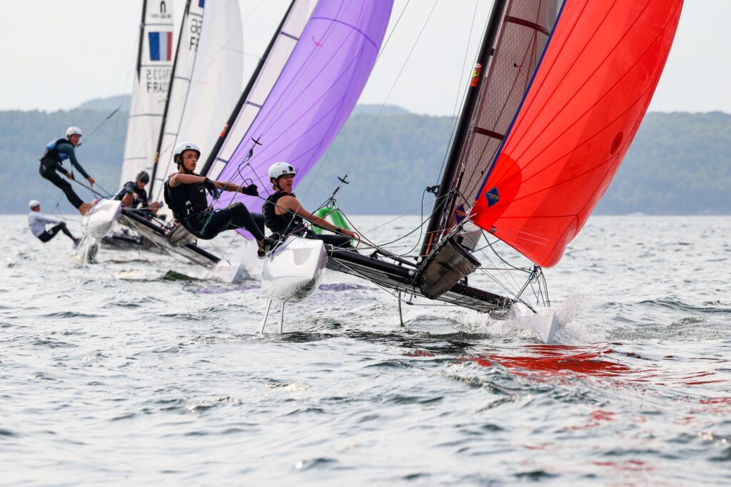 Multicoques en régate